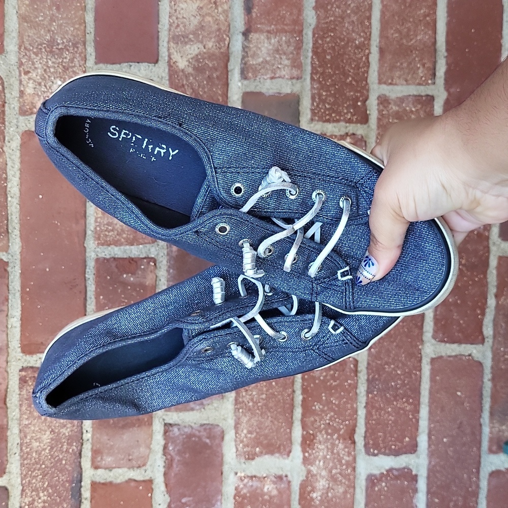 Sperry's - Picture 2 of 4